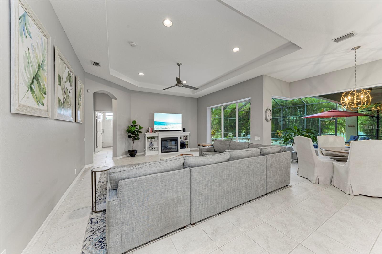 Image 18 of 67 For 12827 Penguin Drive