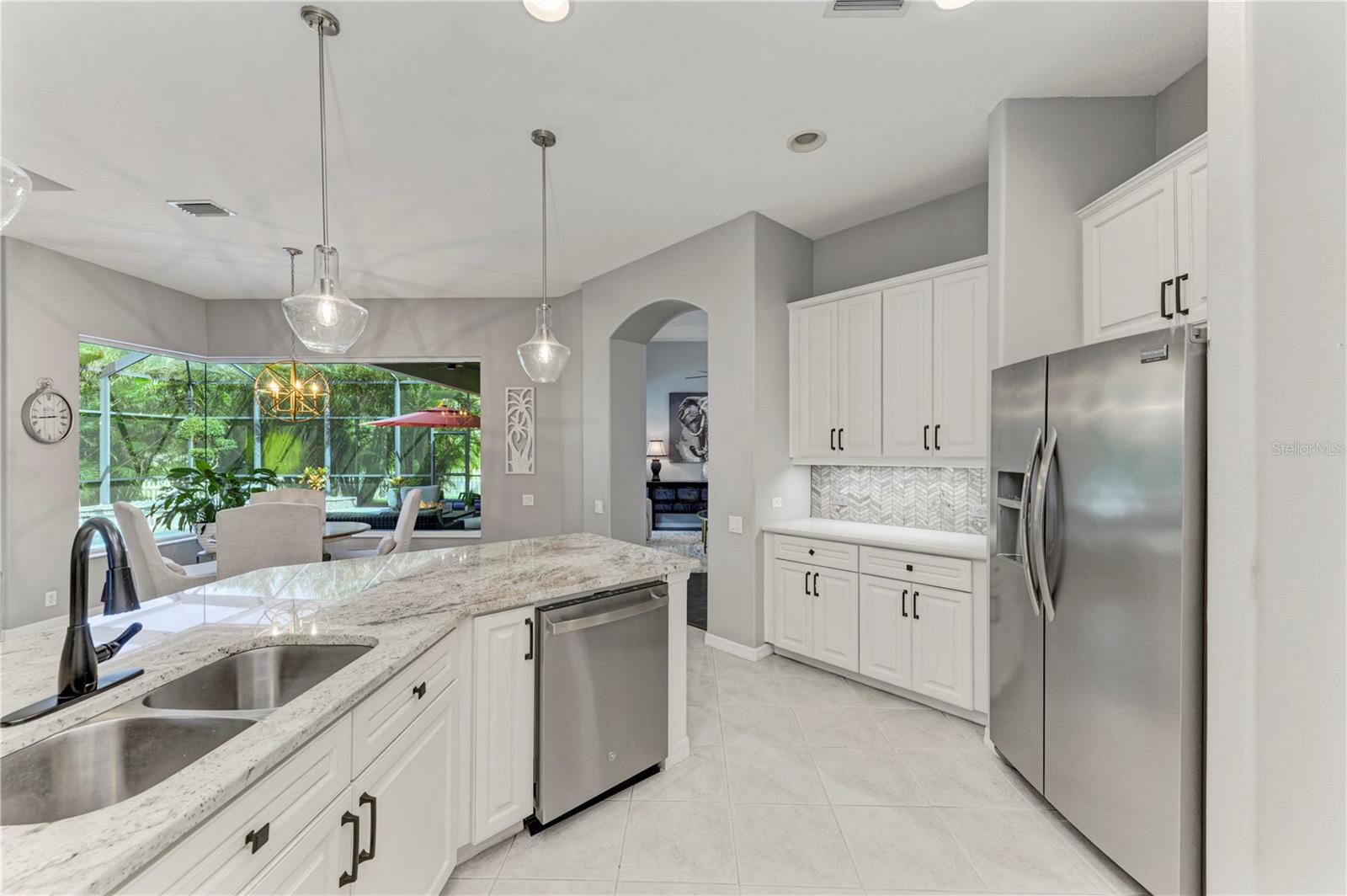 Image 22 of 67 For 12827 Penguin Drive