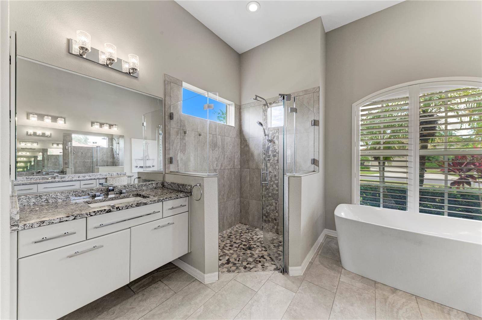 Image 28 of 67 For 12827 Penguin Drive