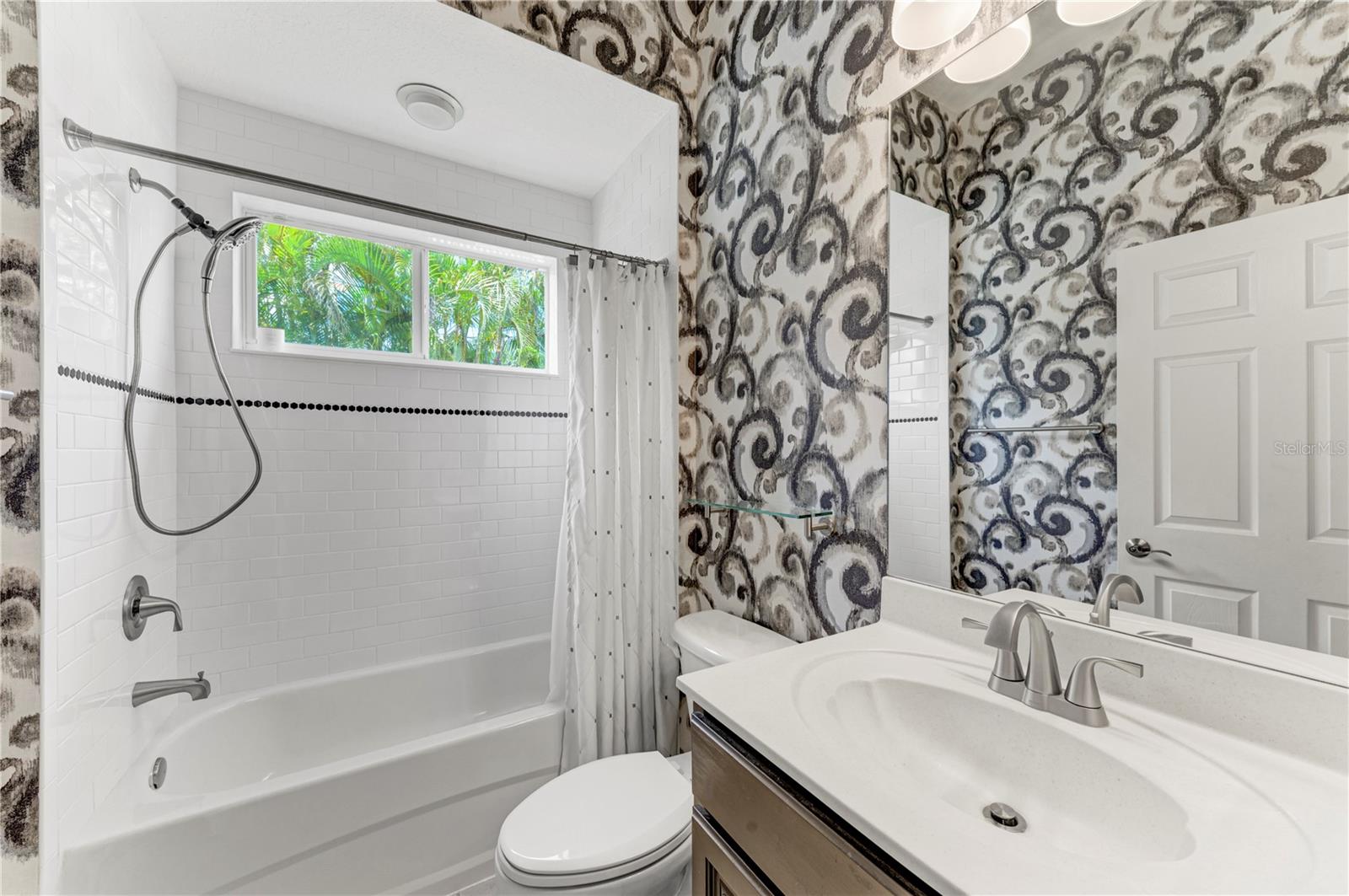 Image 36 of 67 For 12827 Penguin Drive