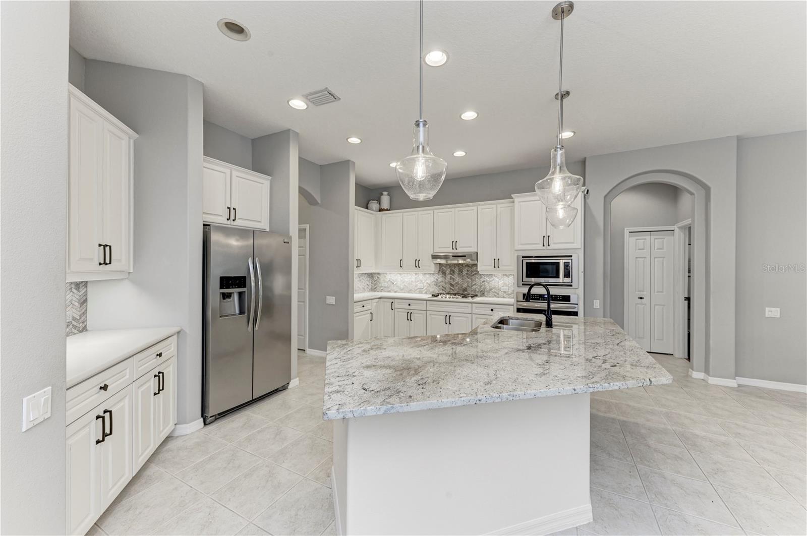 Image 6 of 67 For 12827 Penguin Drive