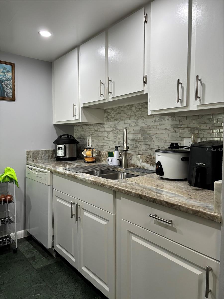 Image 18 of 28 For 5820 Church Avenue 348