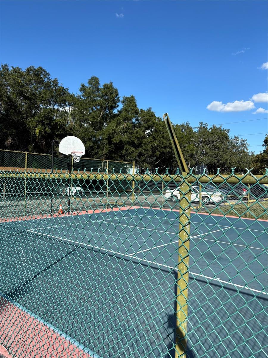 Image 20 of 28 For 5820 Church Avenue 348