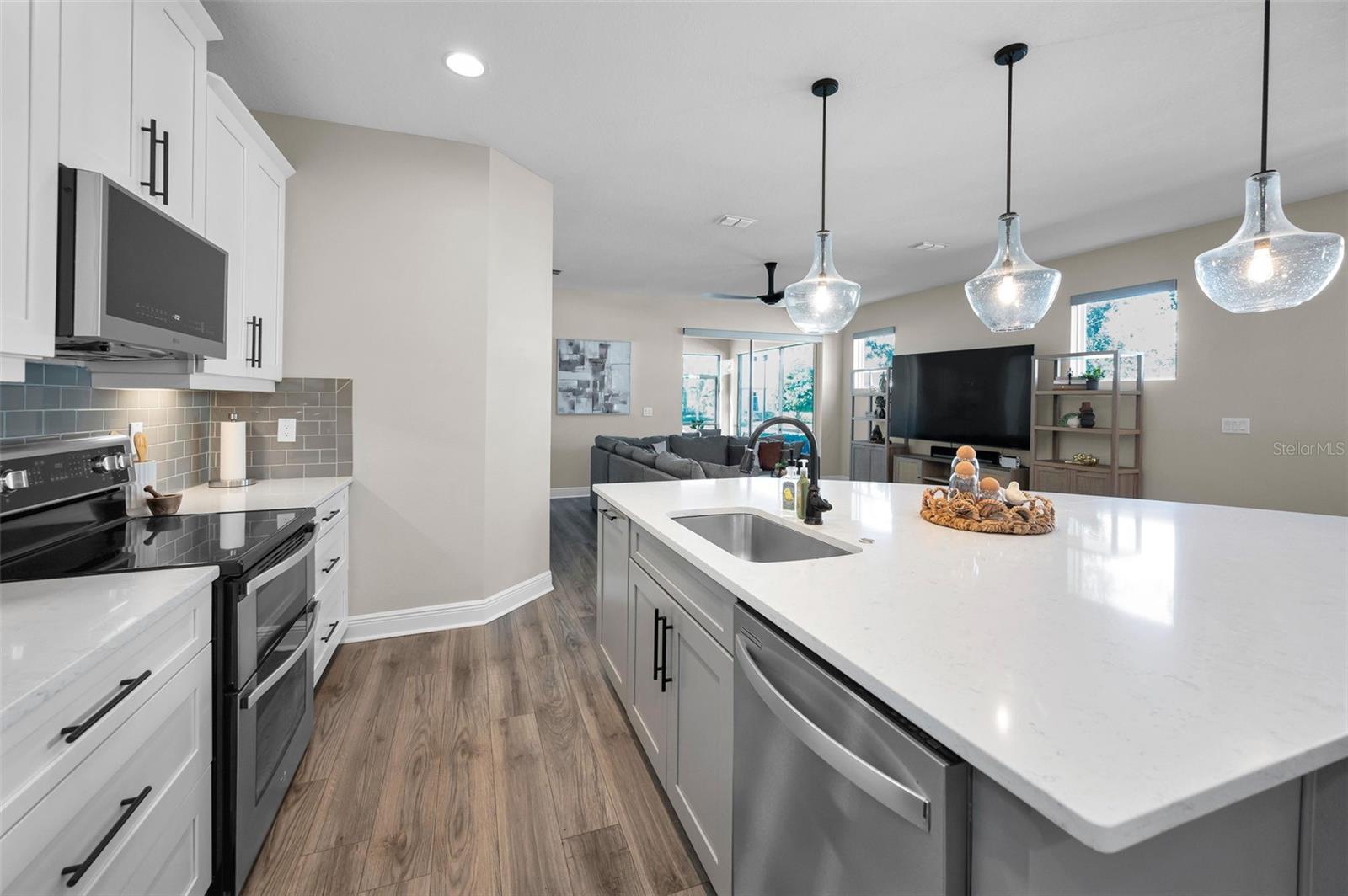 Image 12 of 61 For 2315 Sunset Wind Loop