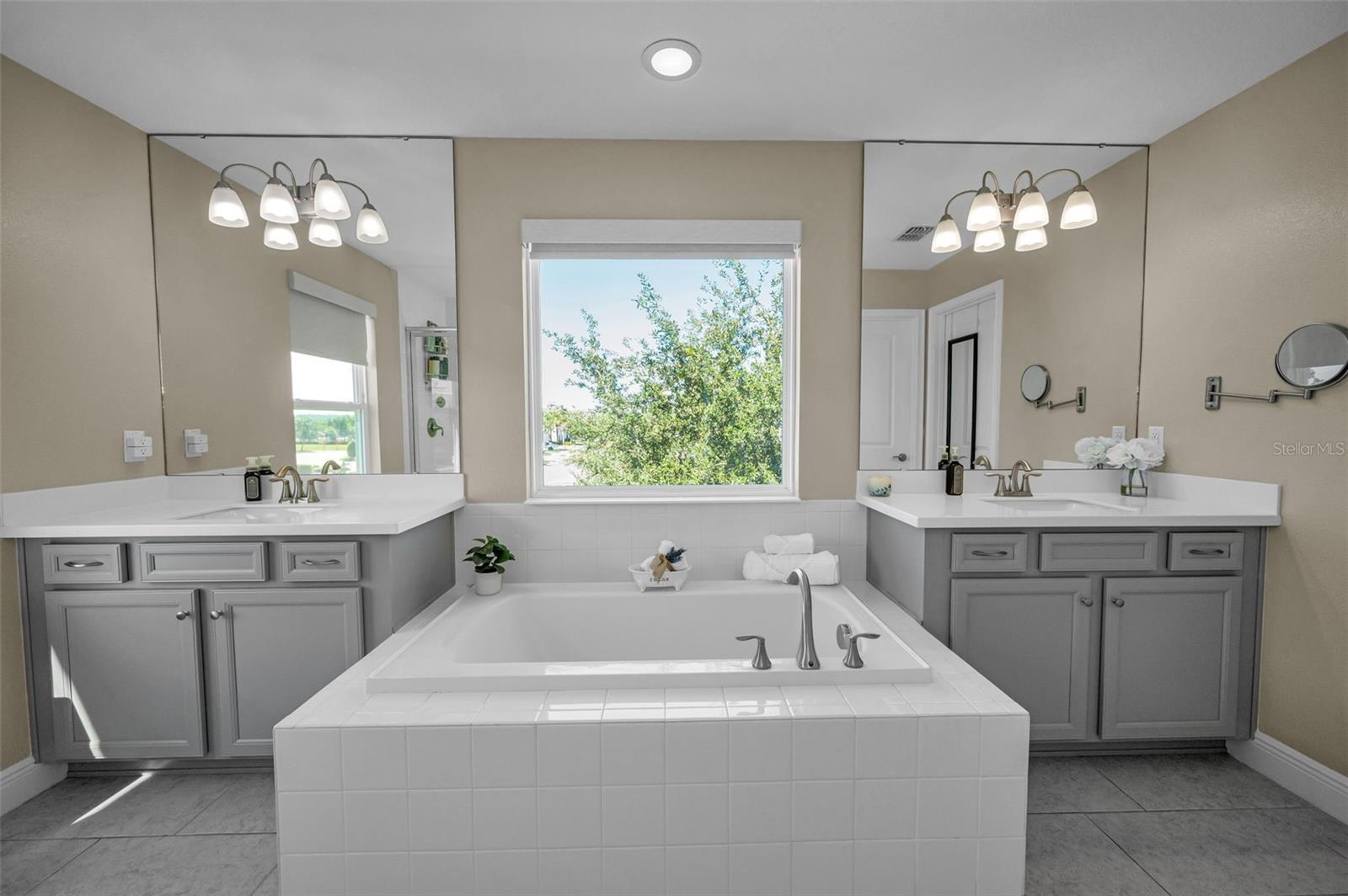 Image 25 of 61 For 2315 Sunset Wind Loop