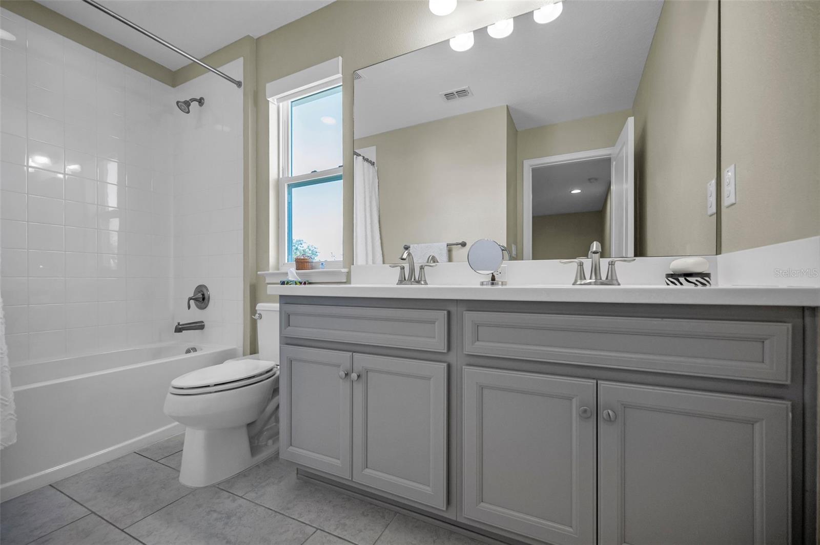 Image 29 of 61 For 2315 Sunset Wind Loop