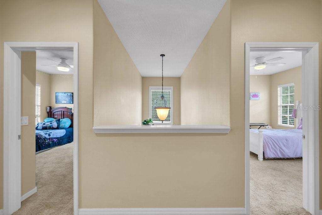 Image 24 of 36 For 16001 Loneoak View Drive