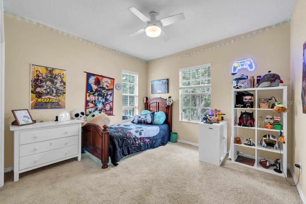 Image 25 of 36 For 16001 Loneoak View Drive