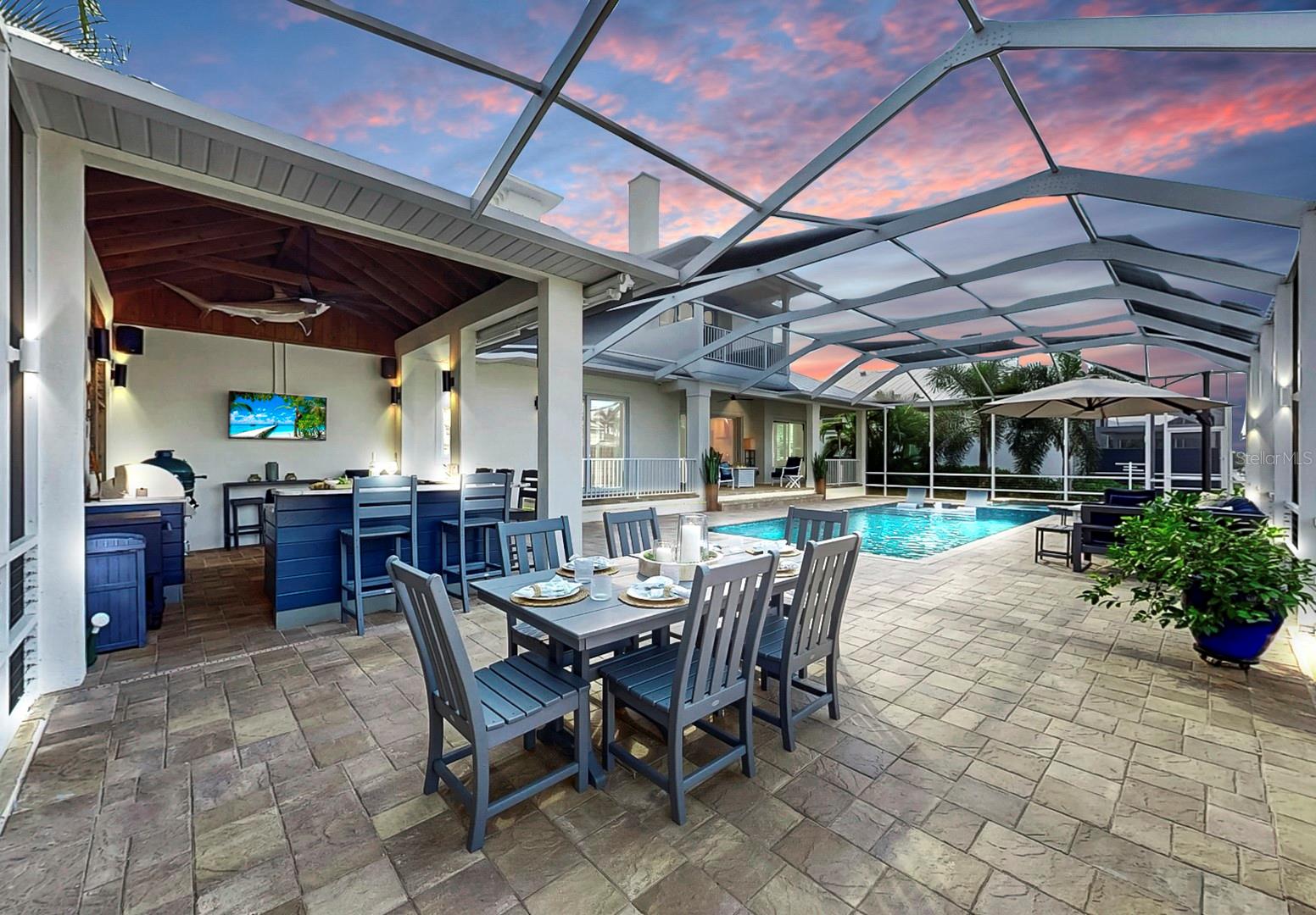 Image 2 of 100 For 701 Pinckney Drive