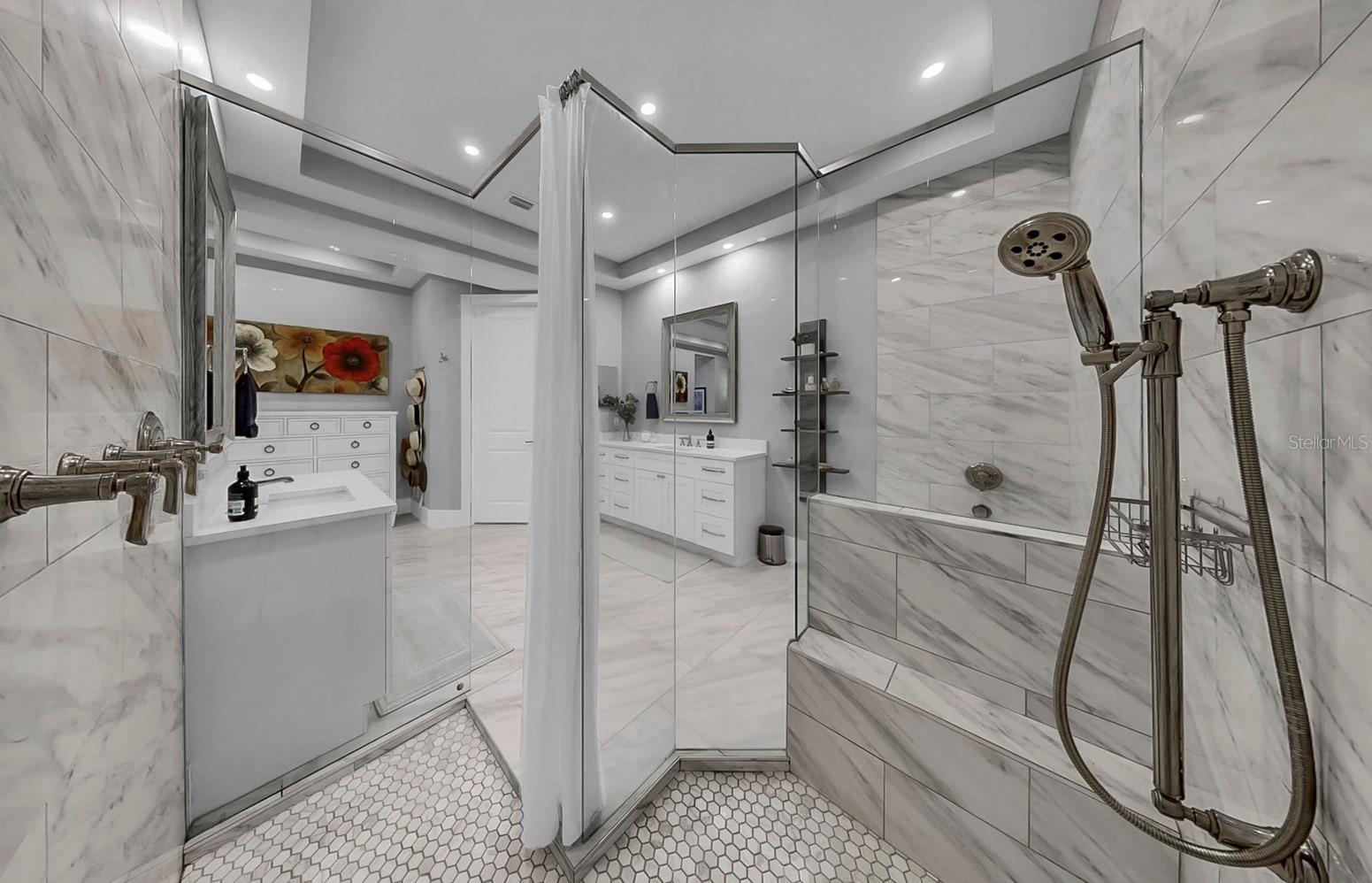 Image 32 of 100 For 701 Pinckney Drive