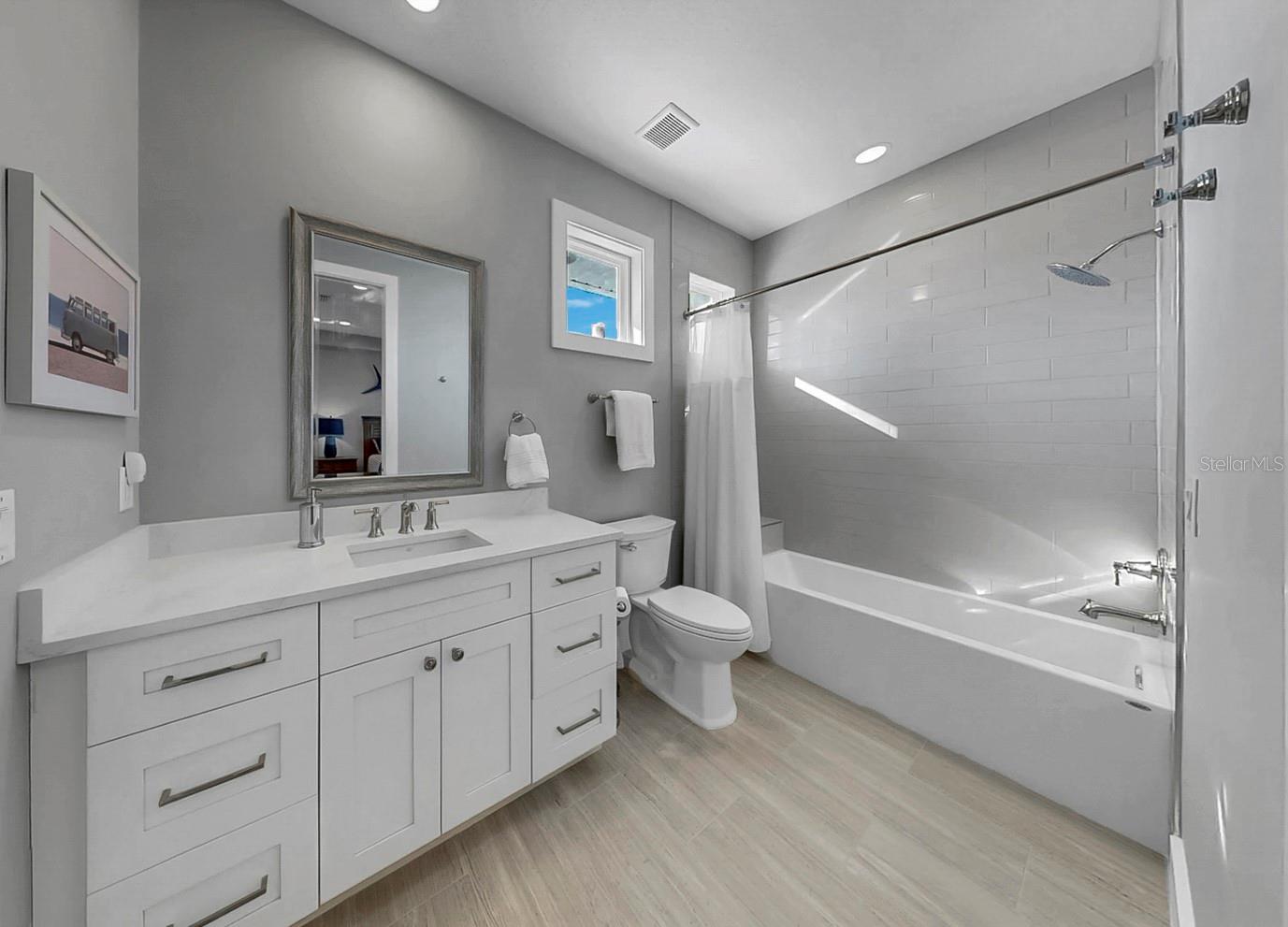 Image 42 of 100 For 701 Pinckney Drive