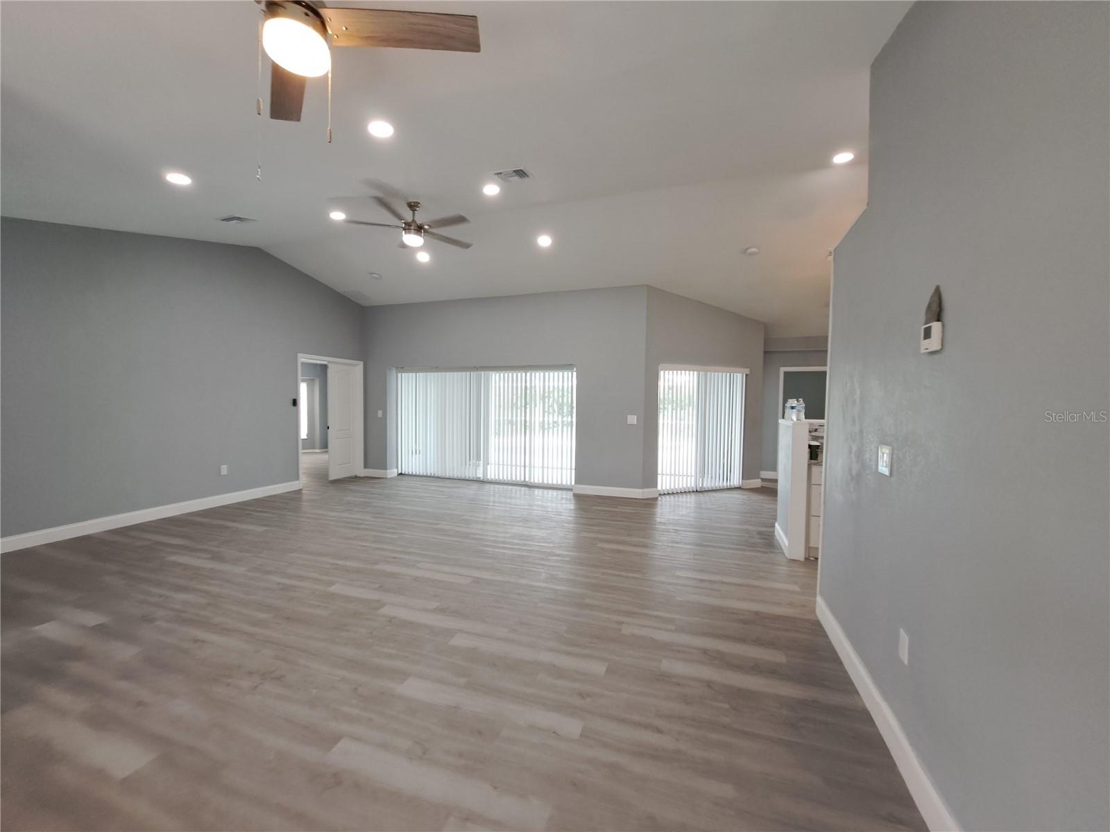 Image 11 of 94 For 26 Clintwood Avenue