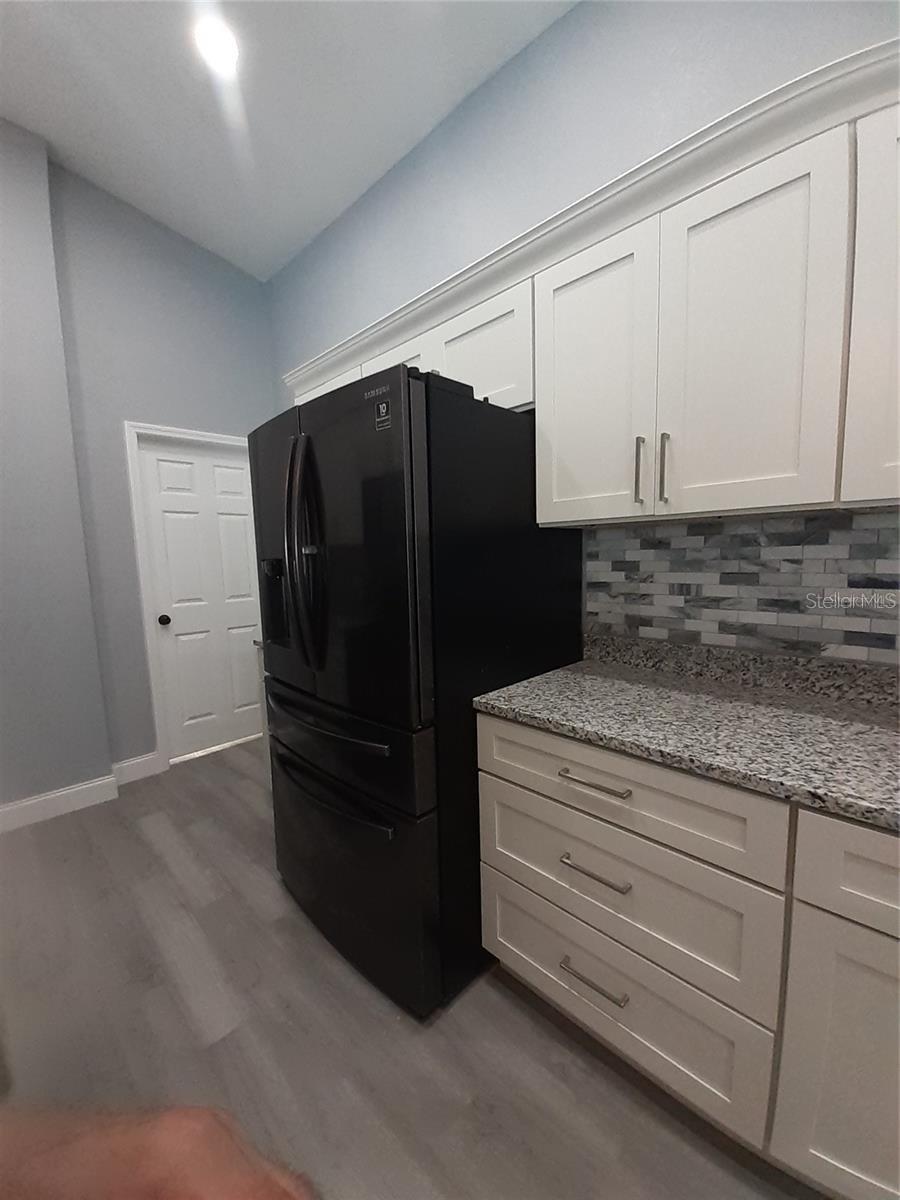 Image 21 of 94 For 26 Clintwood Avenue