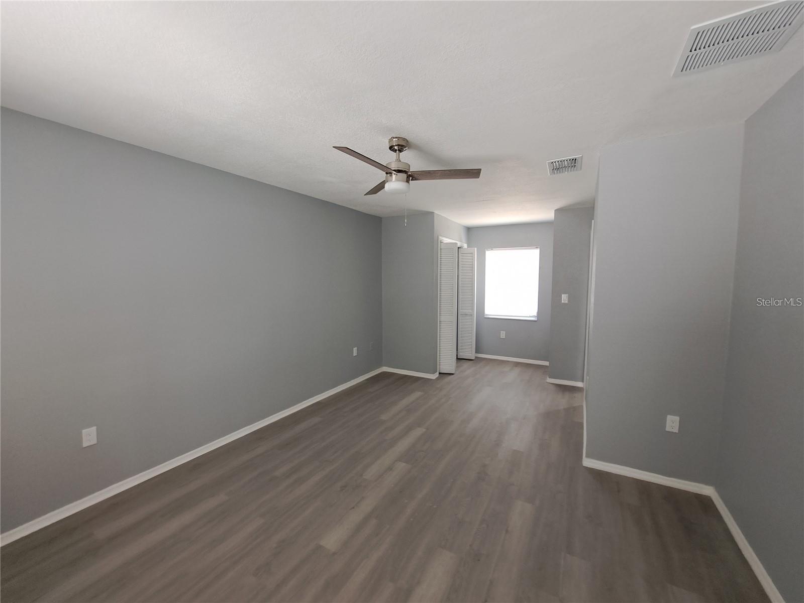 Image 27 of 94 For 26 Clintwood Avenue