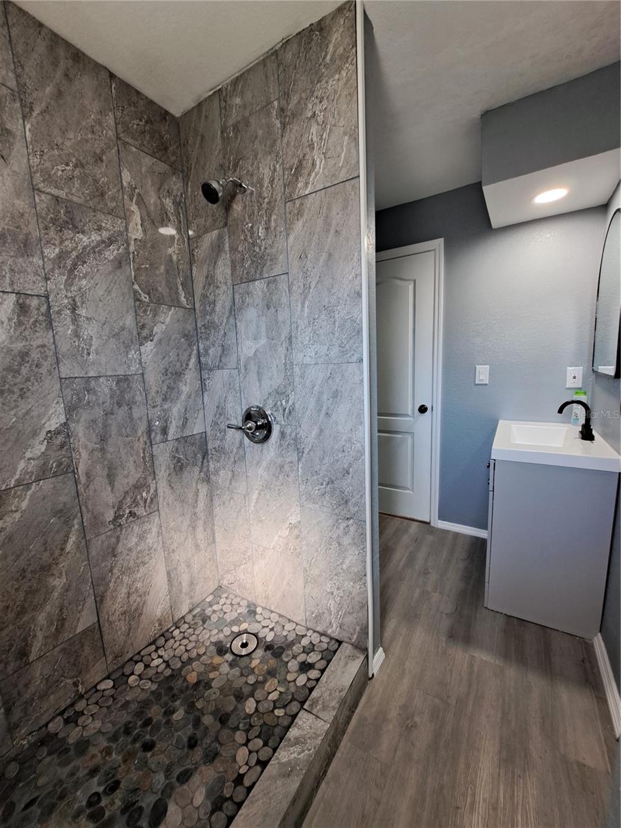 Image 34 of 94 For 26 Clintwood Avenue