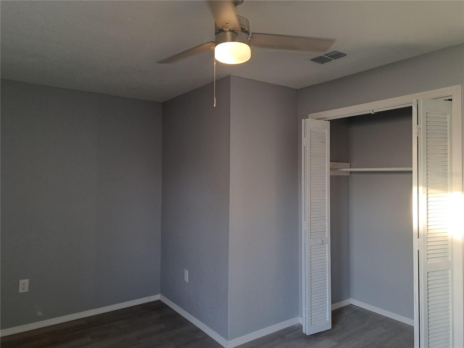 Image 39 of 94 For 26 Clintwood Avenue