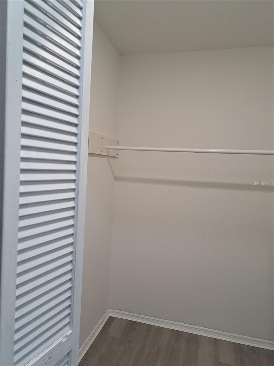 Image 47 of 94 For 26 Clintwood Avenue