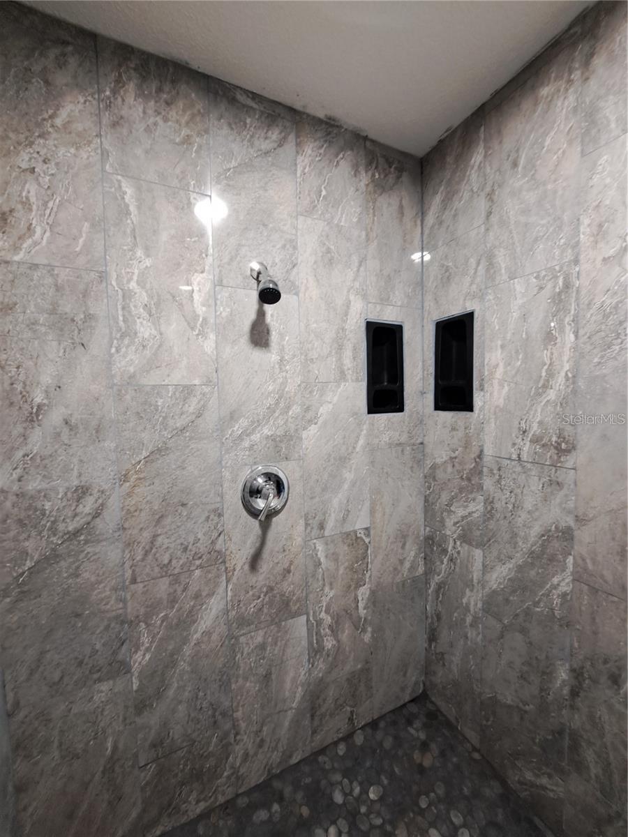 Image 50 of 94 For 26 Clintwood Avenue