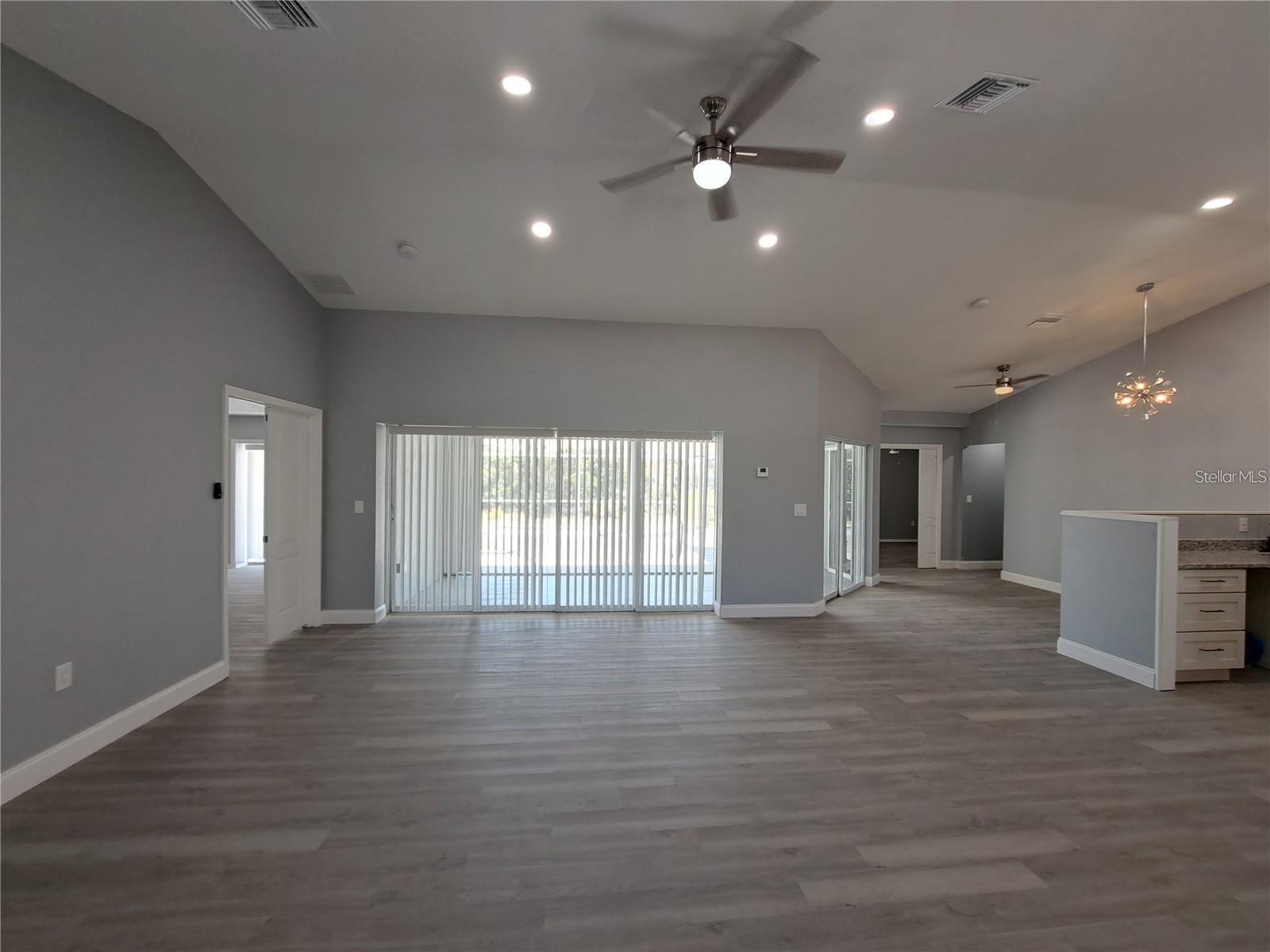 Image 6 of 94 For 26 Clintwood Avenue