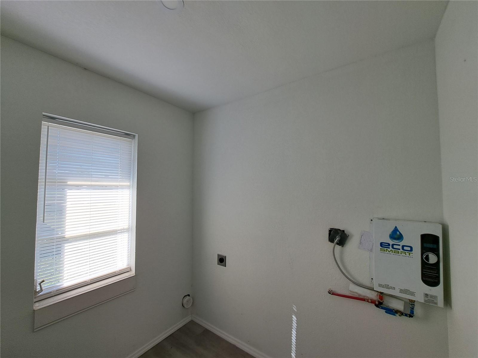 Image 63 of 94 For 26 Clintwood Avenue