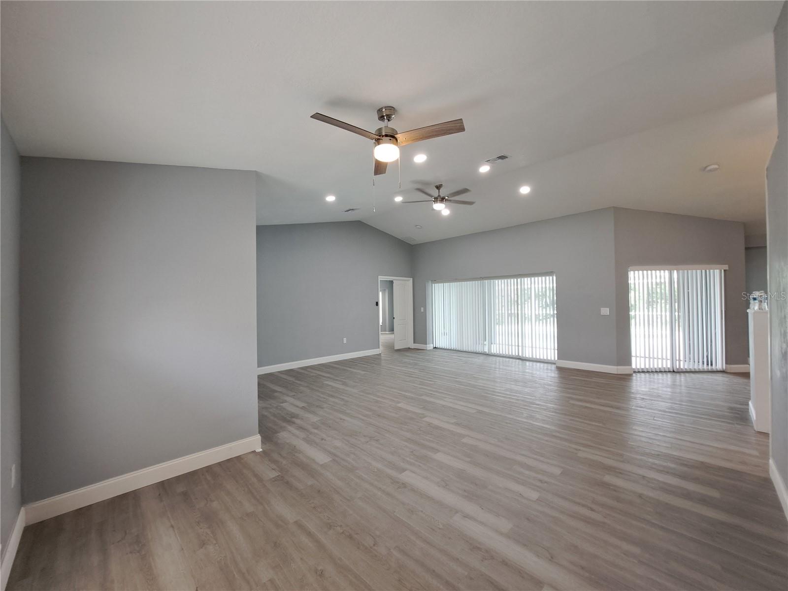 Image 9 of 94 For 26 Clintwood Avenue