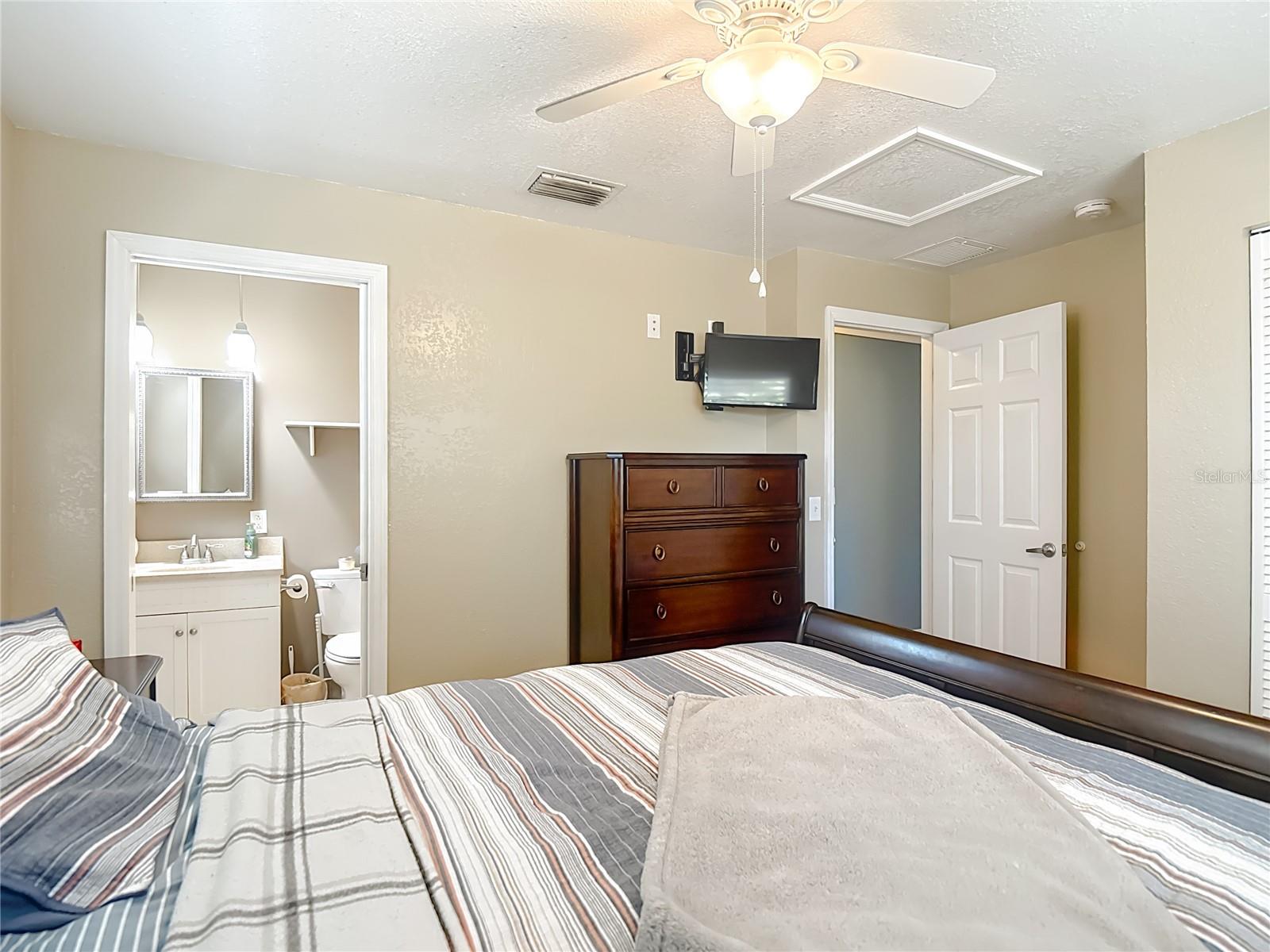 Image 30 of 52 For 501 Pheasant Place