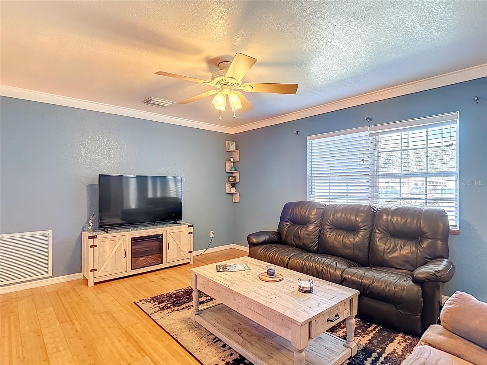 Image 8 of 52 For 501 Pheasant Place