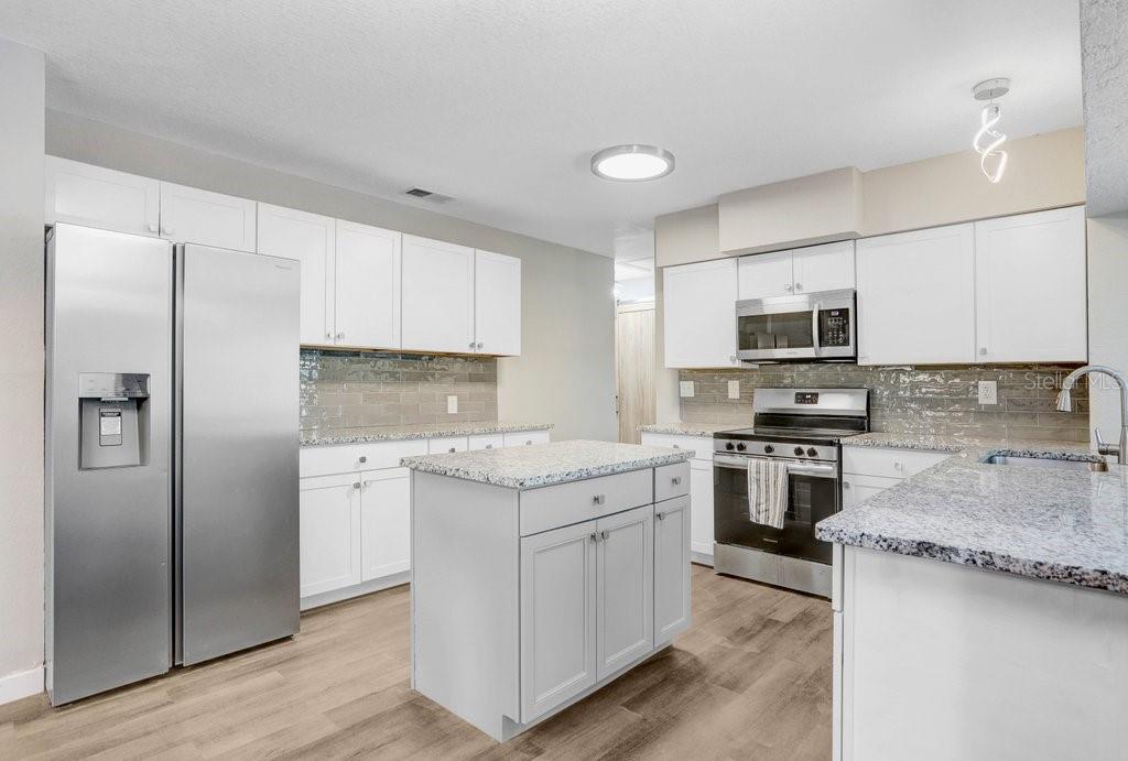 Image 13 of 28 For 5032 Chancellor Street Ne