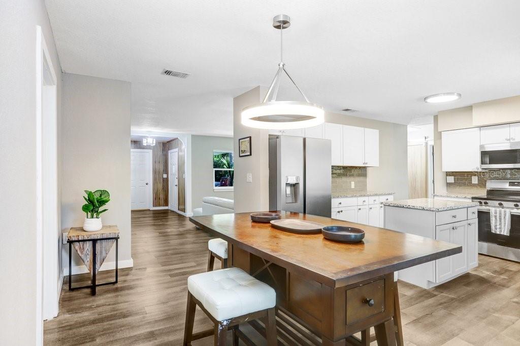 Image 5 of 28 For 5032 Chancellor Street Ne