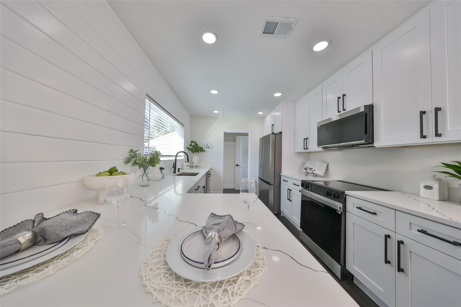 Image 21 of 40 For 1846 3rd Street S