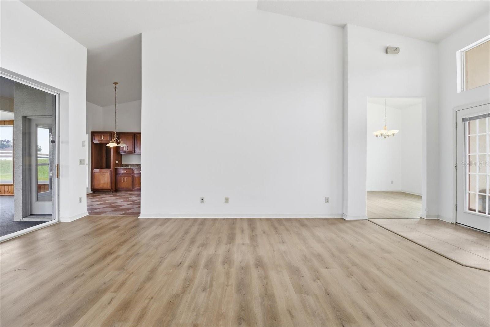 Image 10 of 37 For 271 Hambletonian Drive