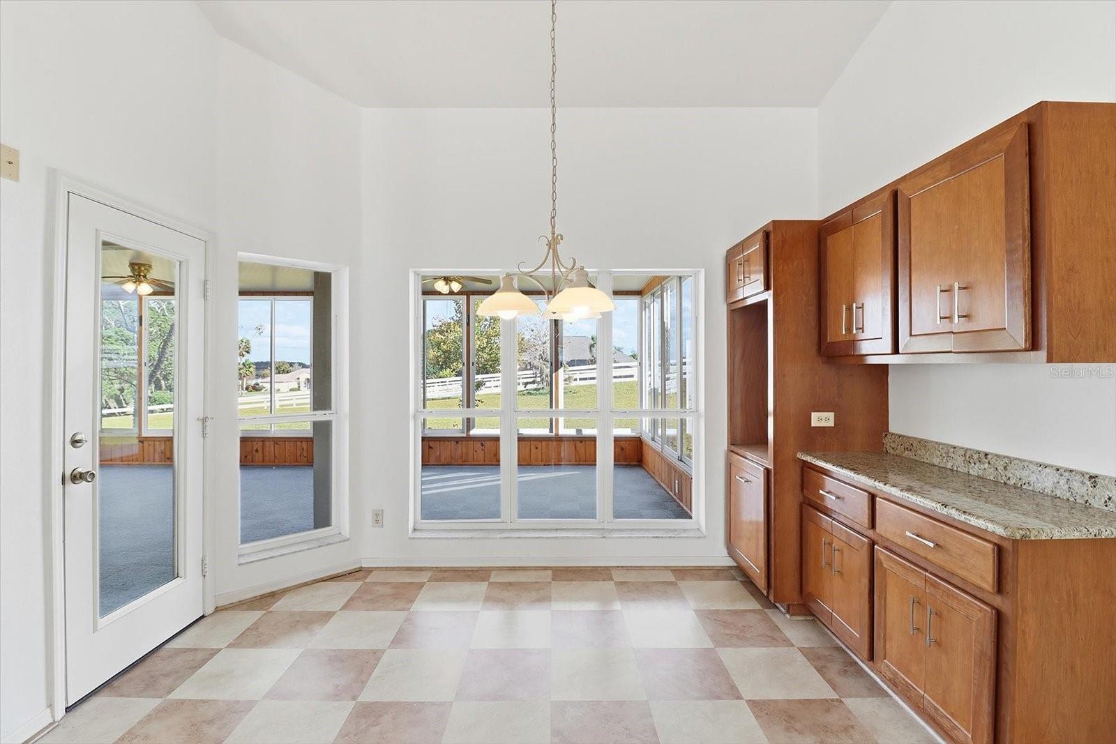 Image 14 of 37 For 271 Hambletonian Drive