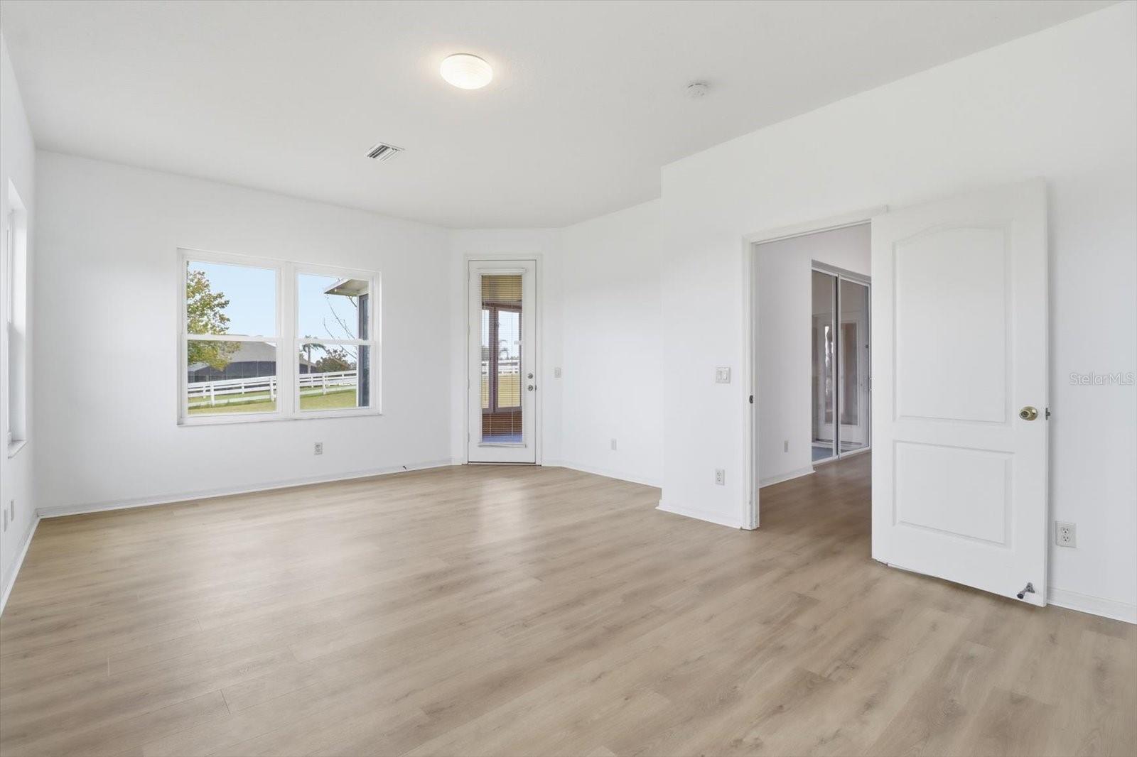 Image 16 of 37 For 271 Hambletonian Drive