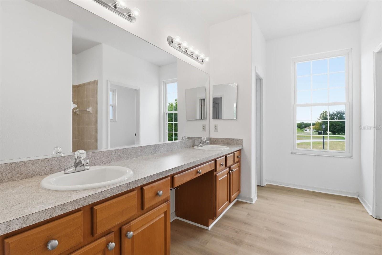 Image 18 of 37 For 271 Hambletonian Drive