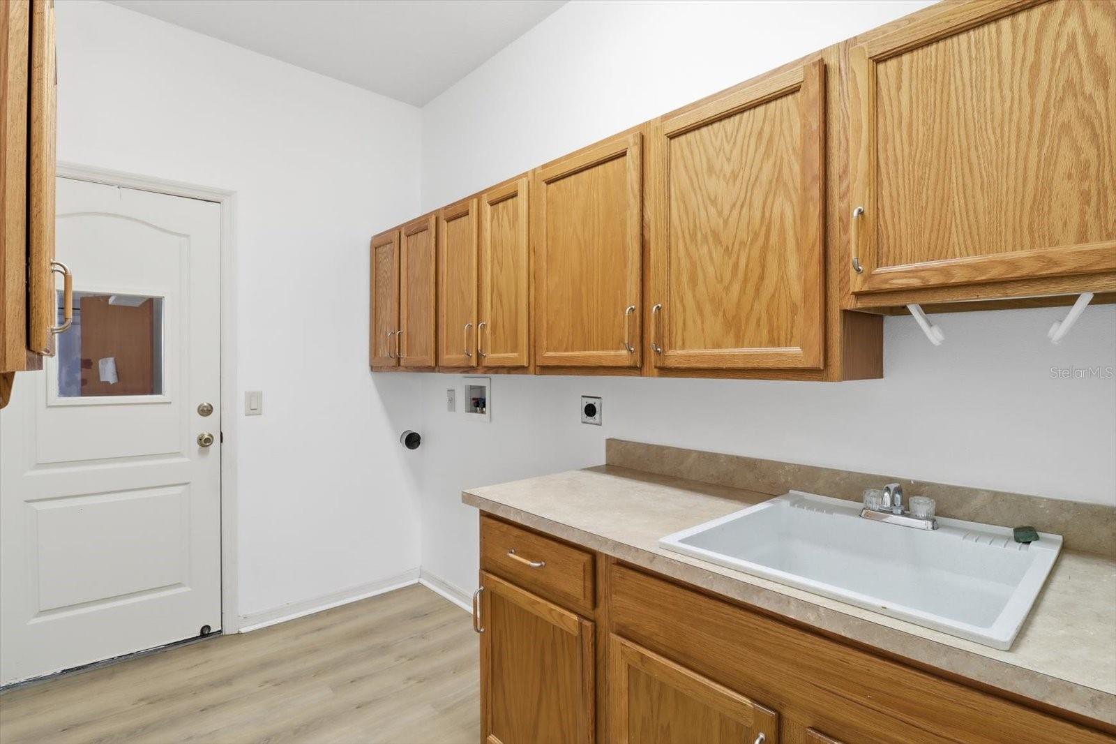 Image 26 of 37 For 271 Hambletonian Drive