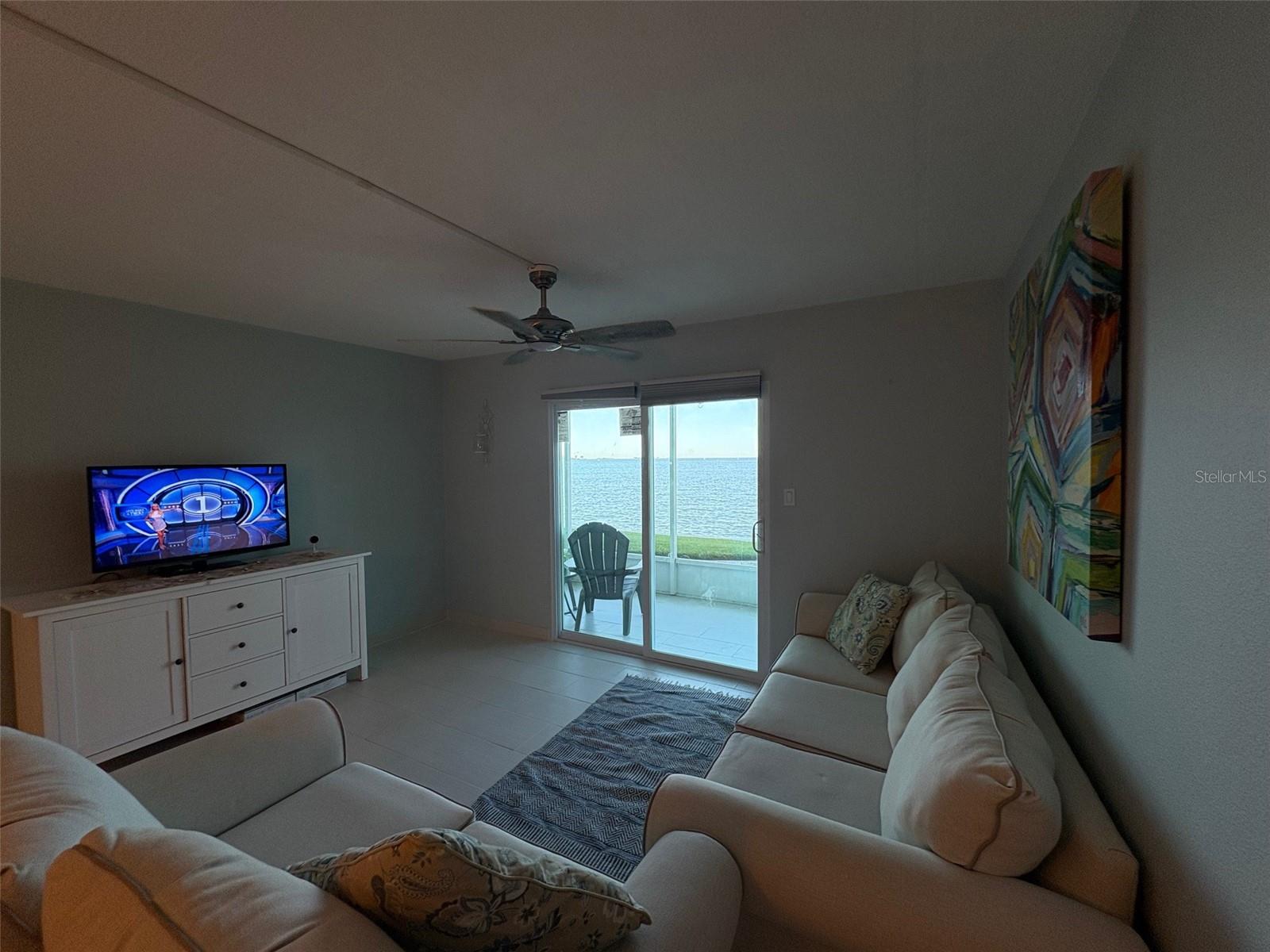 Image 24 of 45 For 464 Paula Drive N 116