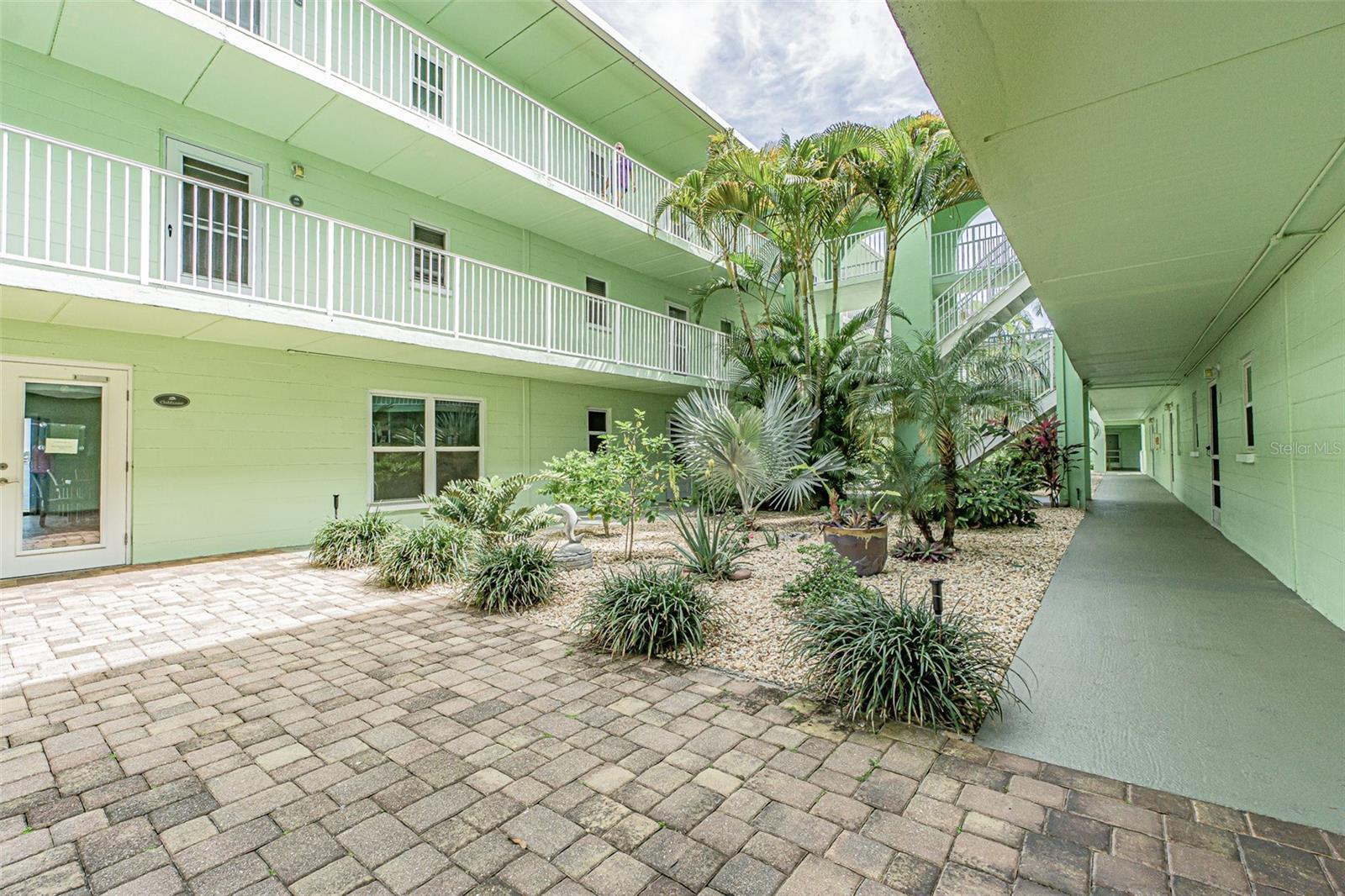 Image 3 of 45 For 464 Paula Drive N 116