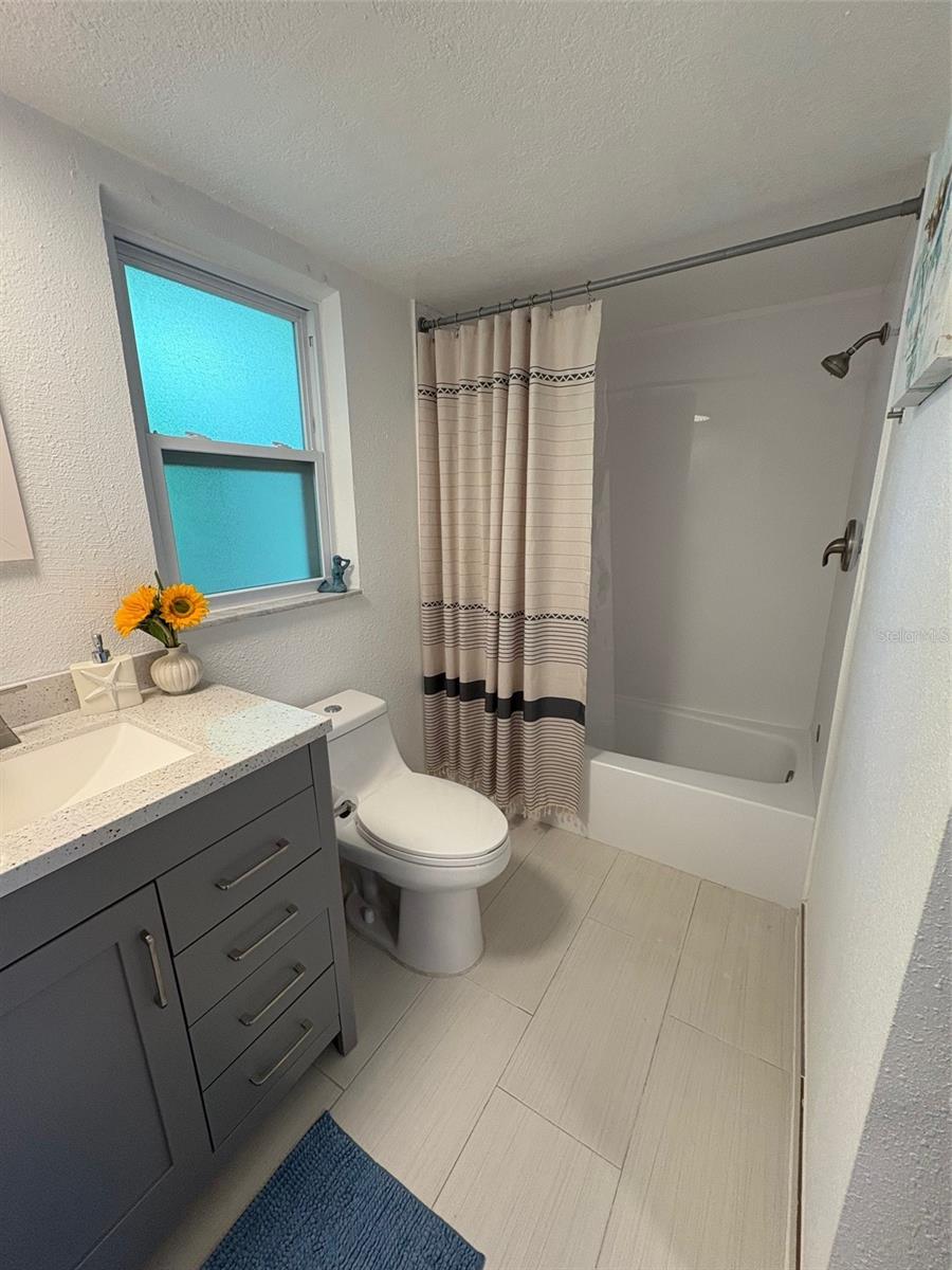 Image 30 of 45 For 464 Paula Drive N 116