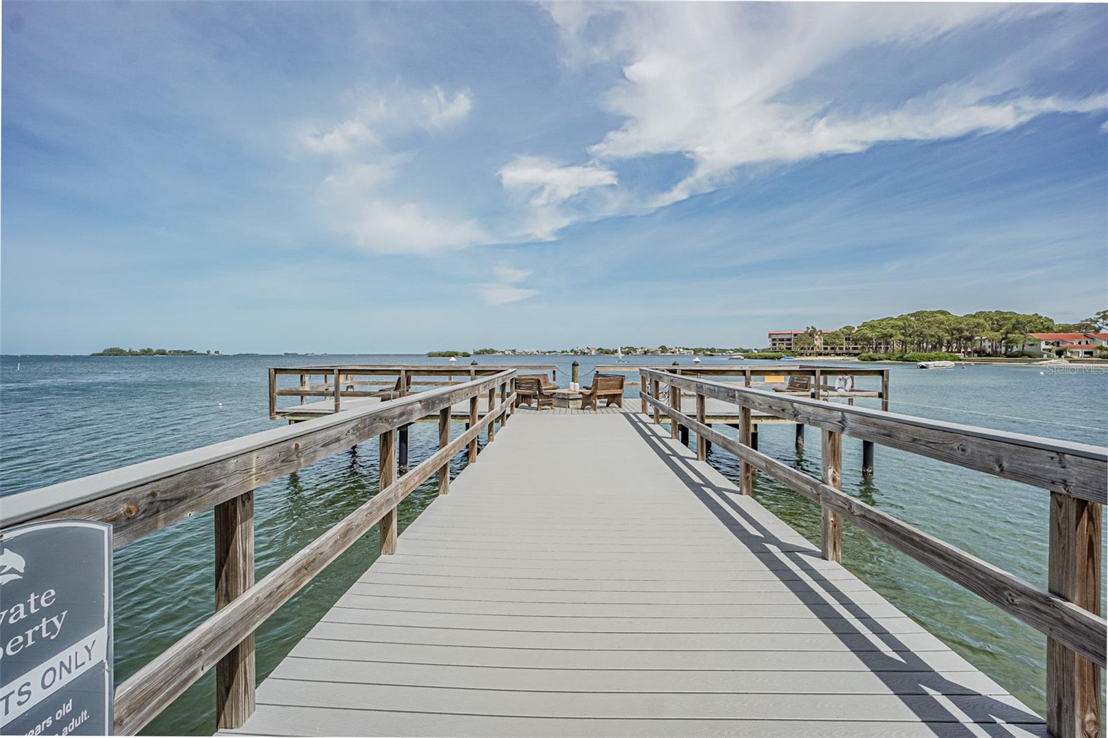 Image 36 of 45 For 464 Paula Drive N 116