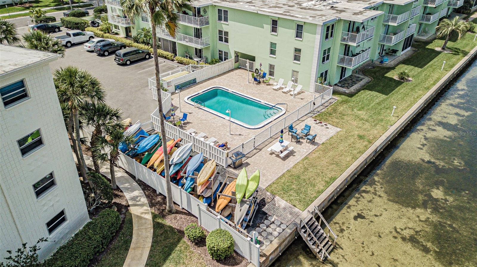 Image 40 of 45 For 464 Paula Drive N 116