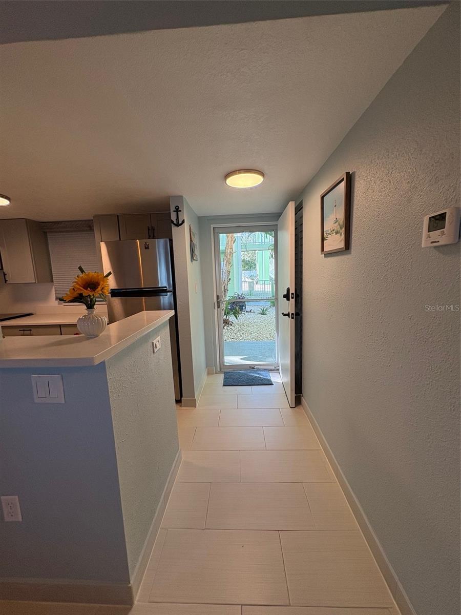 Image 6 of 45 For 464 Paula Drive N 116