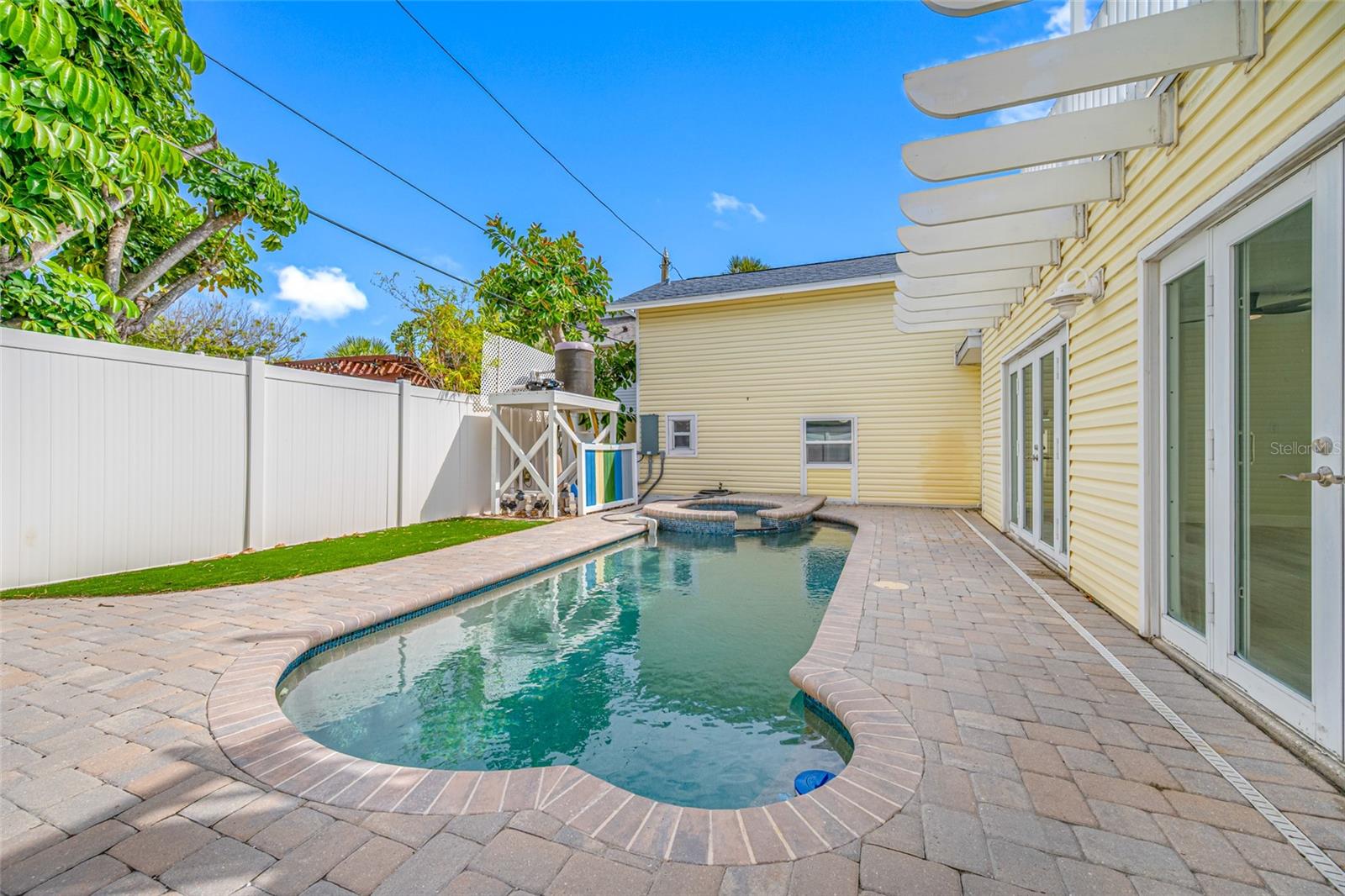 Image 3 of 60 For 130 87th Avenue