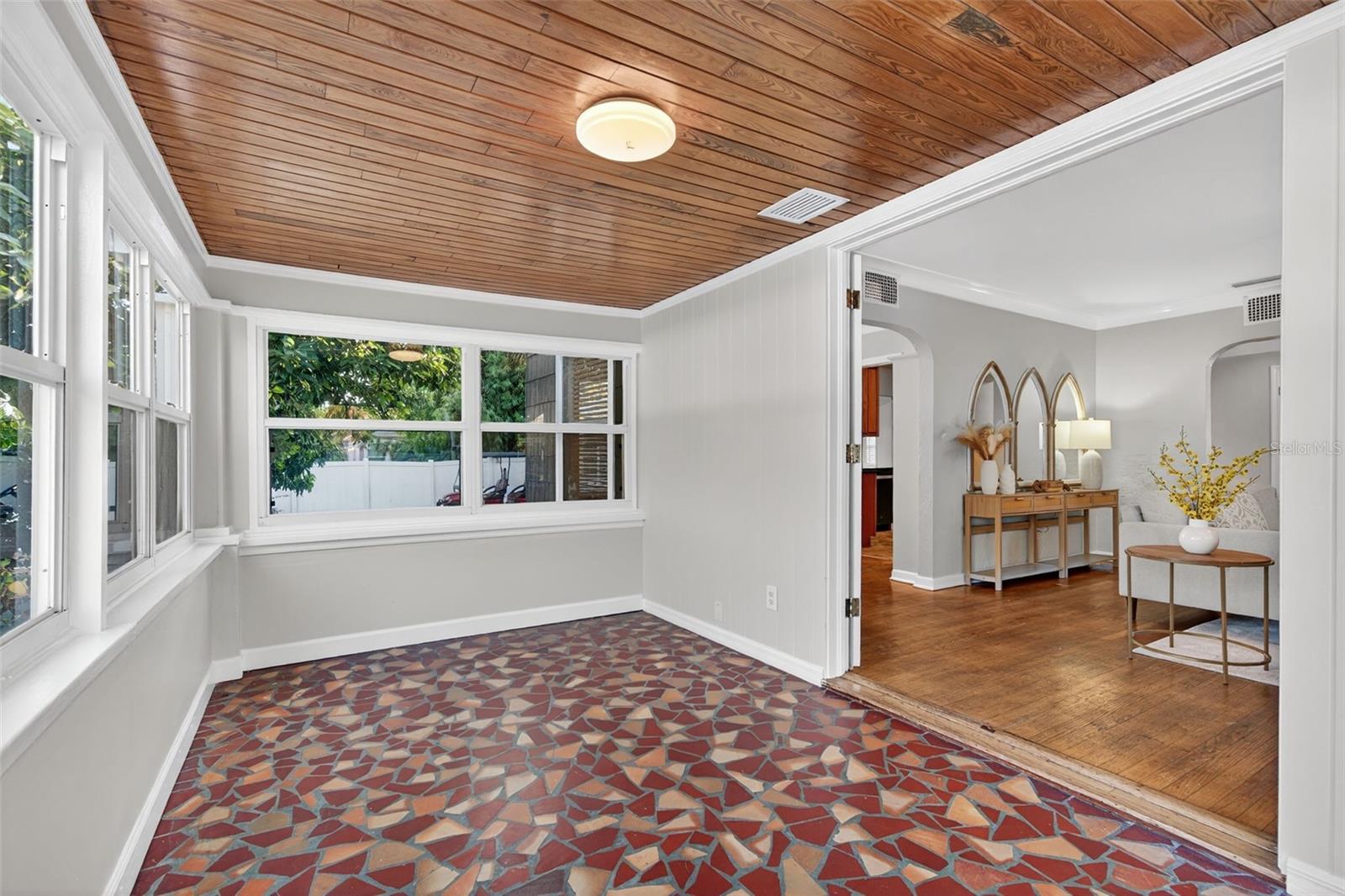 Image 21 of 90 For 4900 27th Avenue S