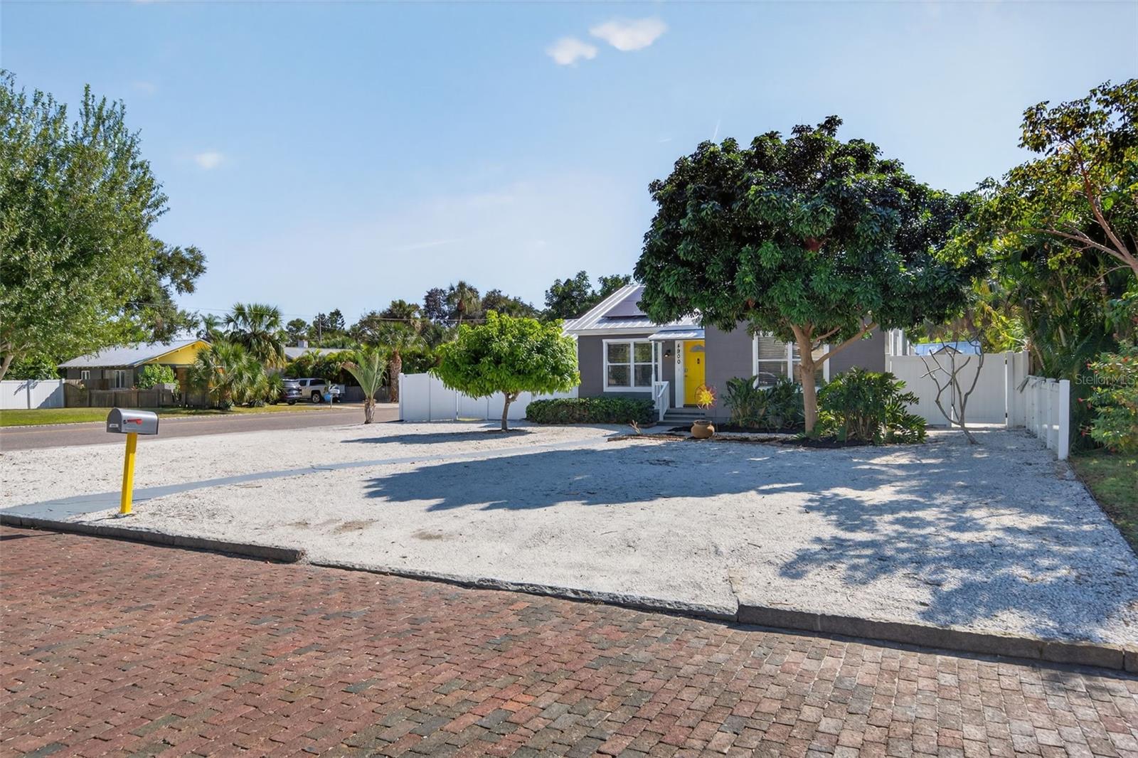 Image 3 of 90 For 4900 27th Avenue S