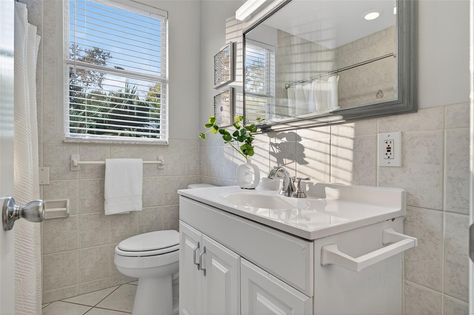 Image 37 of 90 For 4900 27th Avenue S