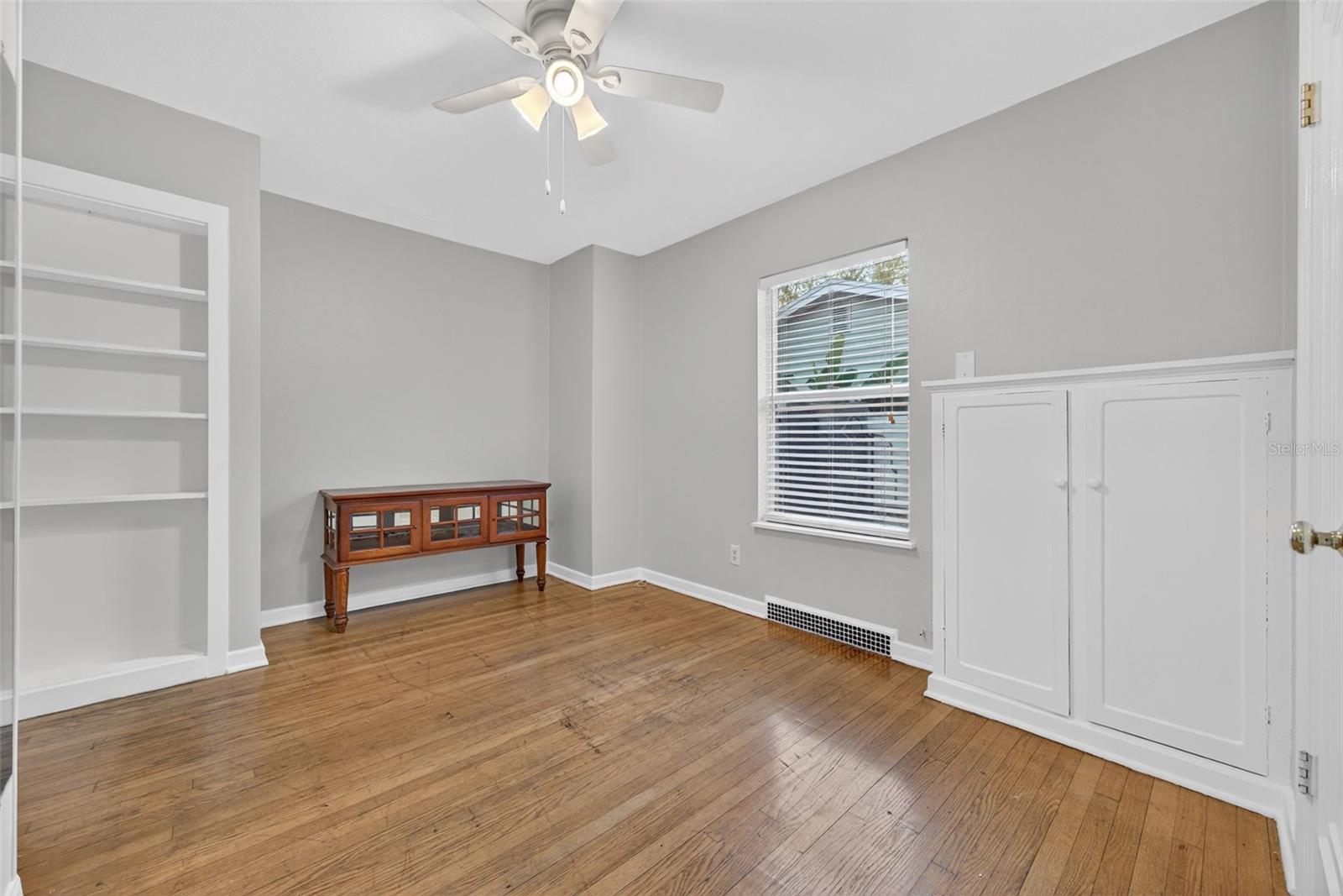 Image 40 of 90 For 4900 27th Avenue S