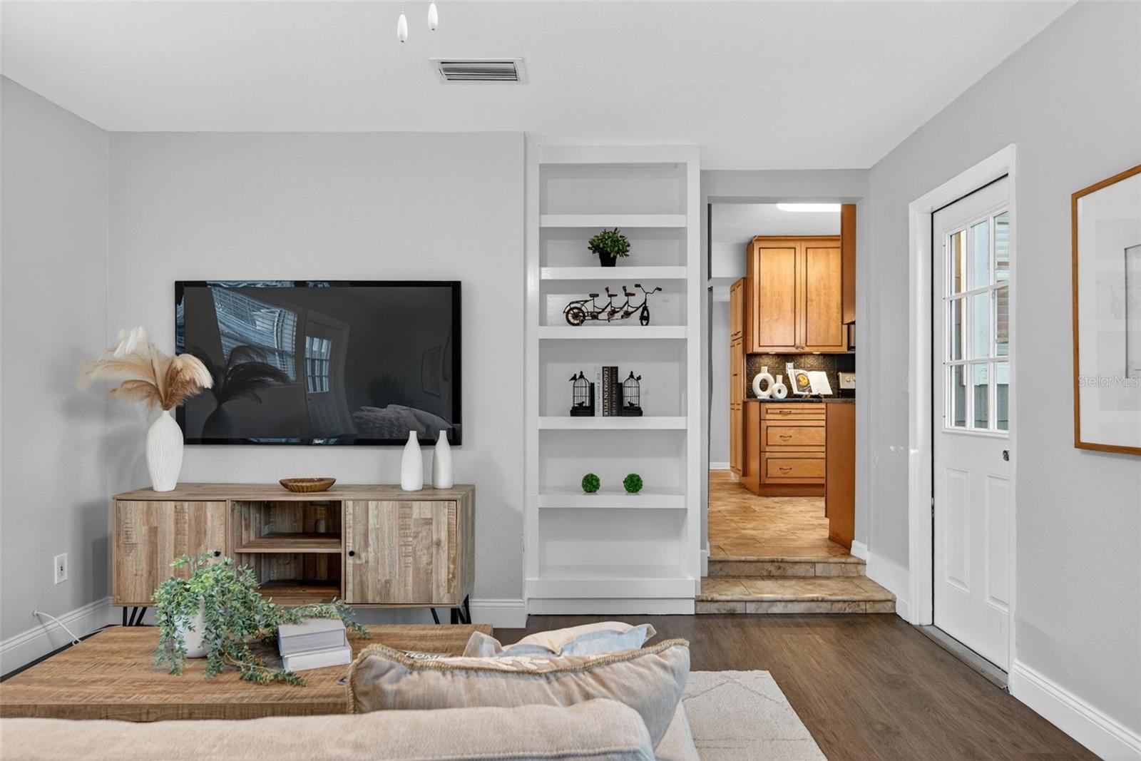 Image 43 of 90 For 4900 27th Avenue S