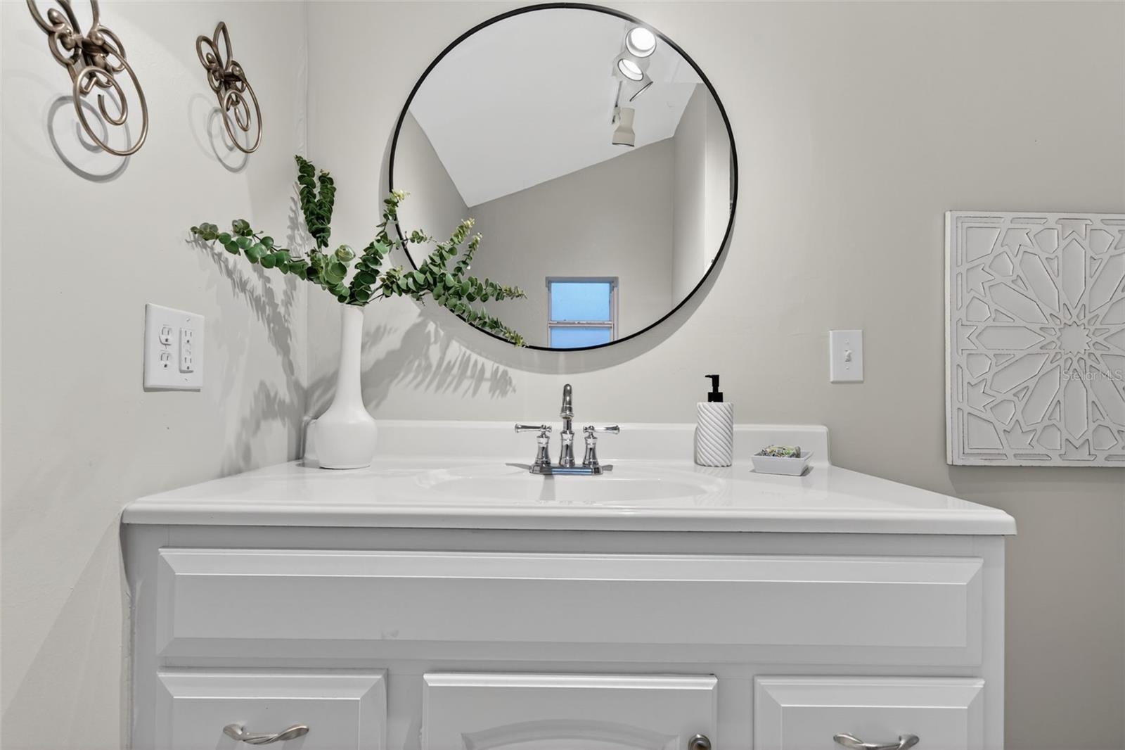 Image 51 of 90 For 4900 27th Avenue S