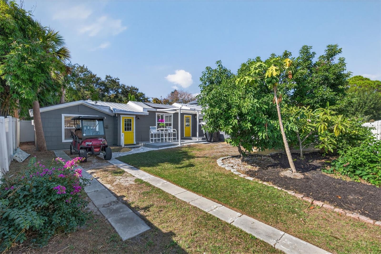 Image 54 of 90 For 4900 27th Avenue S