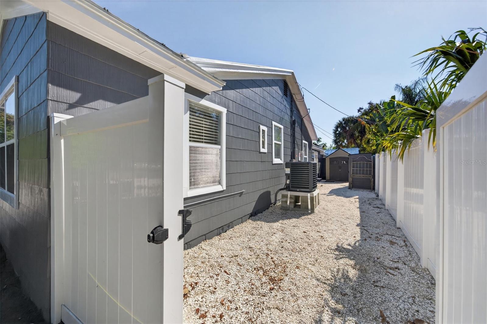 Image 58 of 90 For 4900 27th Avenue S